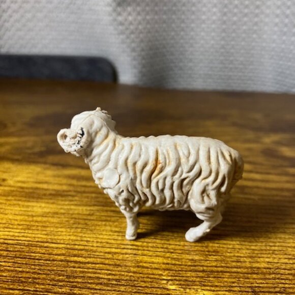 Vintage 1950's Ram Sheep Figurine Toy Made in Hong Kong 1.25" Hard Plastic - Picture 3 of 4